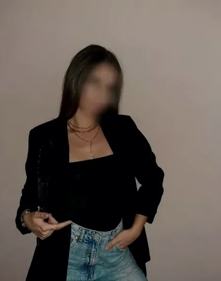 Anja, 35