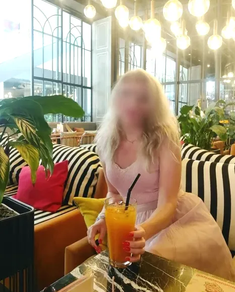 Carina, 38