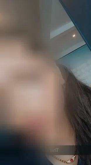 Ela, 29