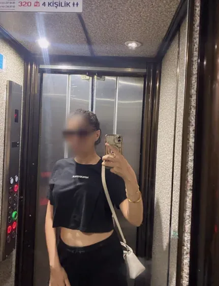 Fabienne, 33