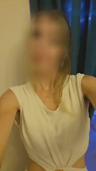 Hannah, 39