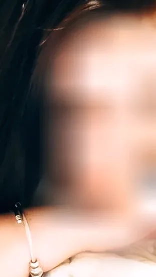 Özlem, 30