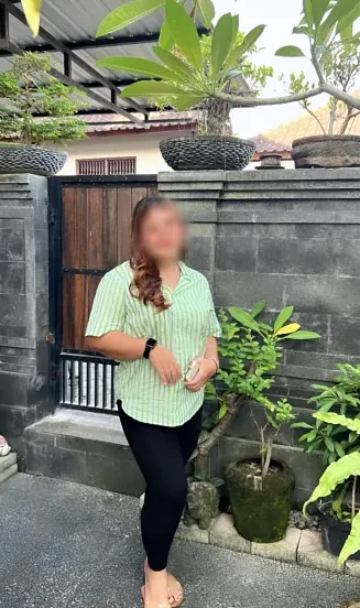 Yasmin, 39